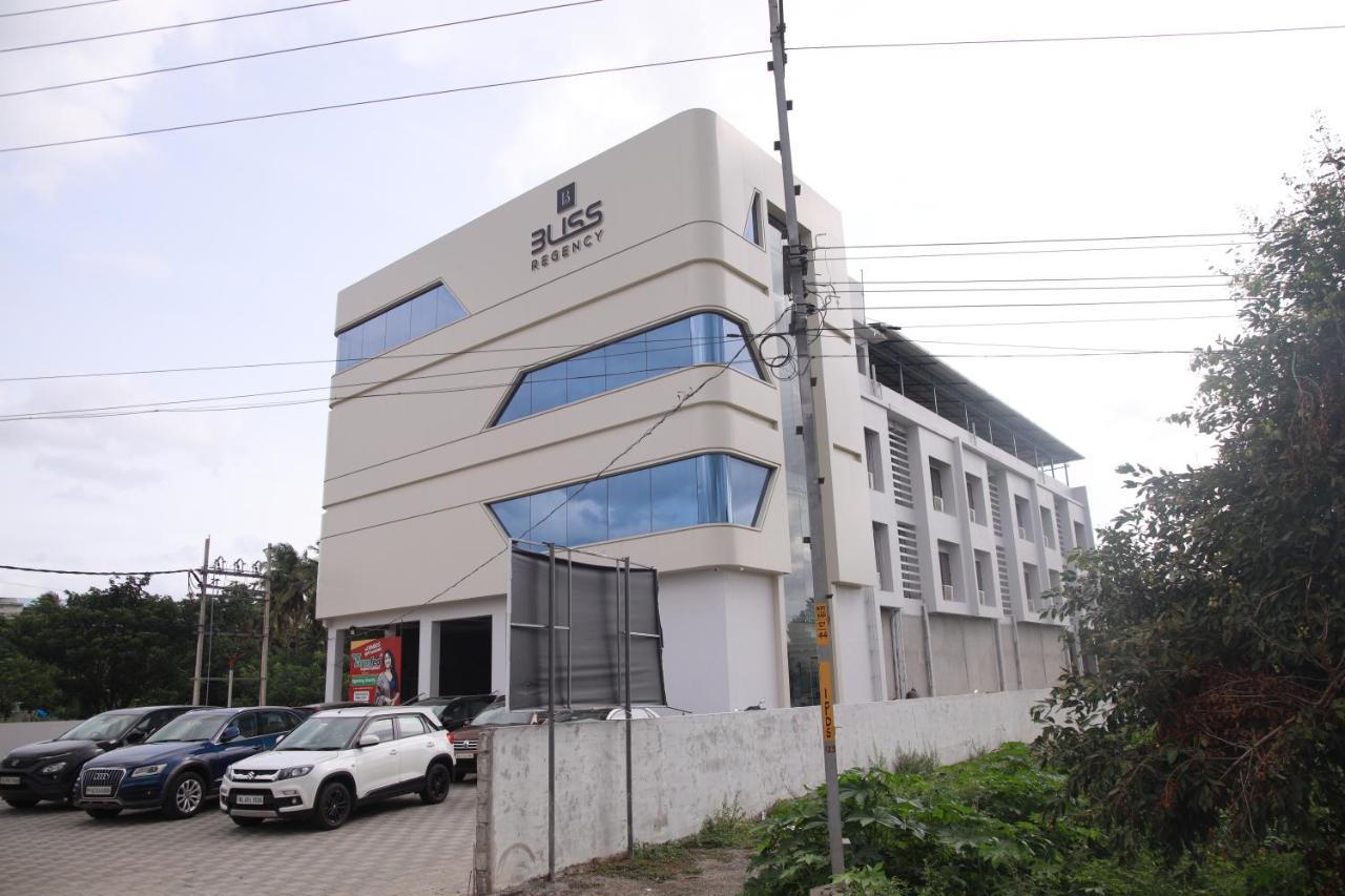 Bliss Regency Business Hotel Palakkad Exterior photo