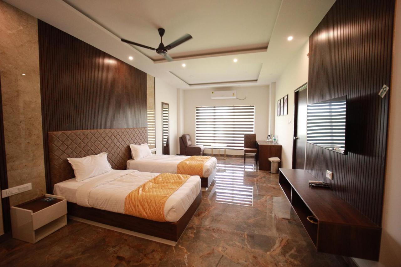 Bliss Regency Business Hotel Palakkad Exterior photo