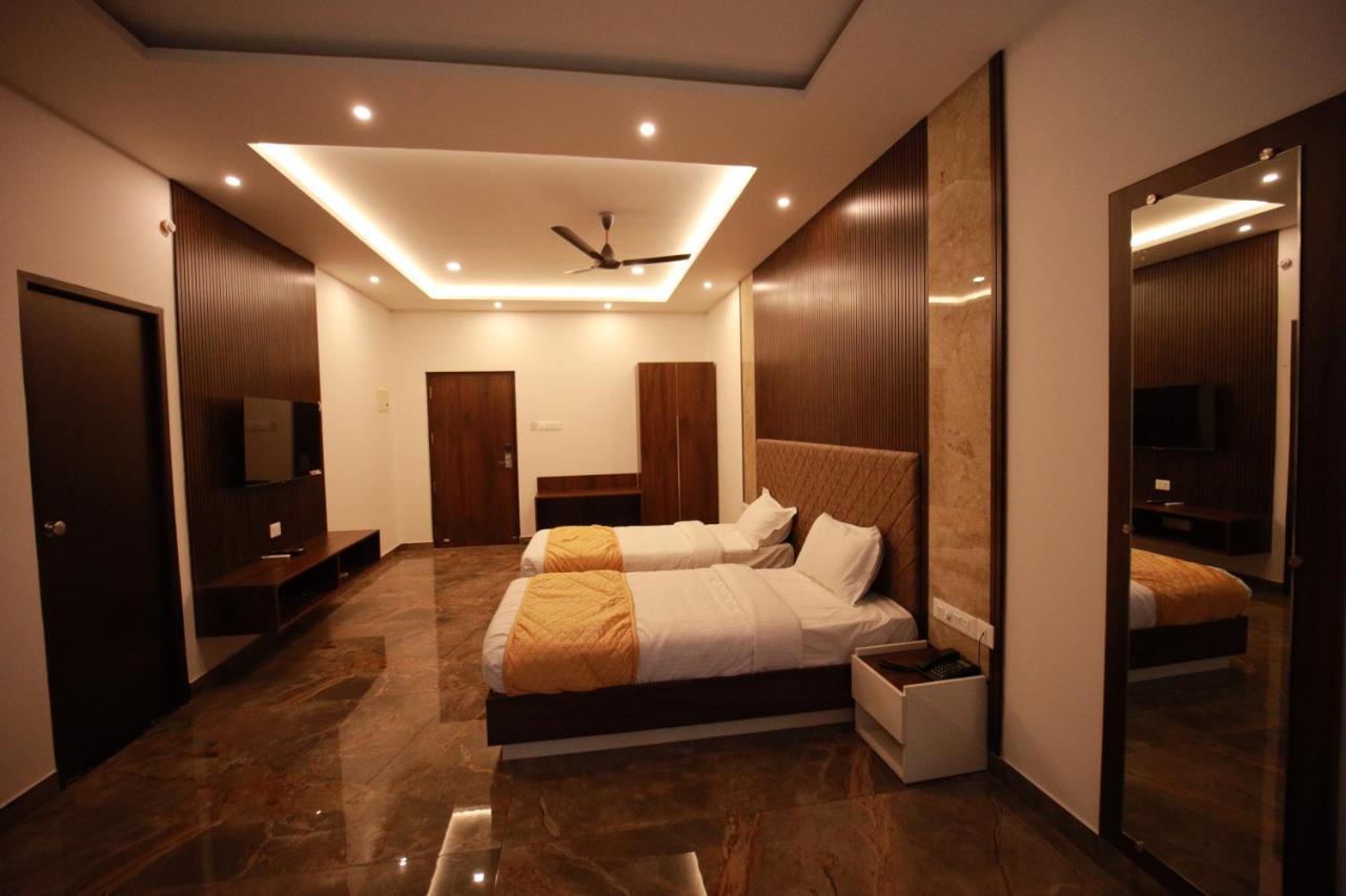 Bliss Regency Business Hotel Palakkad Exterior photo