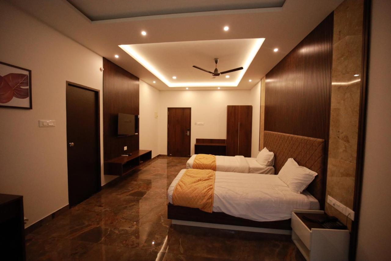 Bliss Regency Business Hotel Palakkad Exterior photo